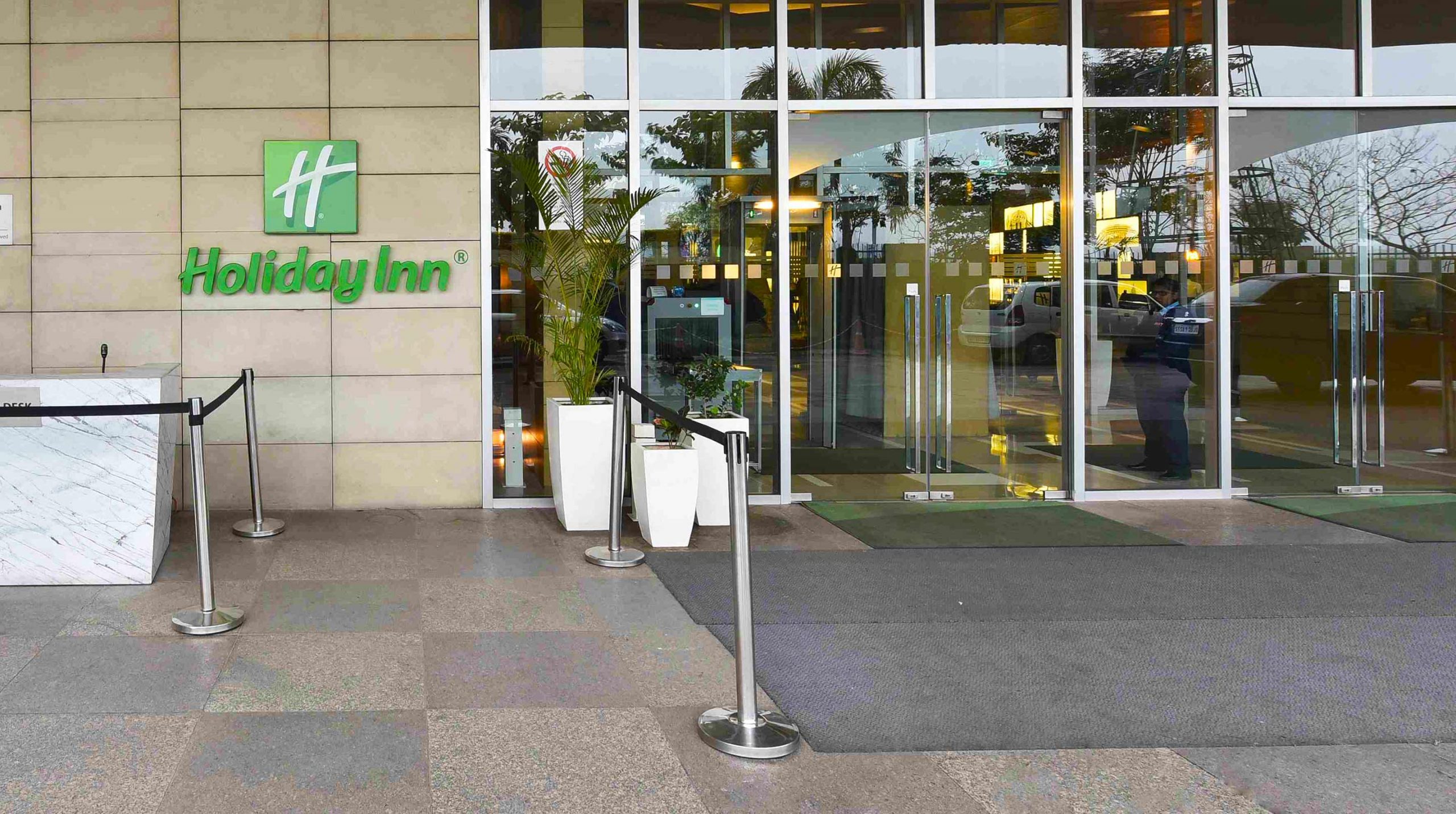 Banner-Image-for-Holiday-Inn-New-Delhi-Transforms-Work-CS